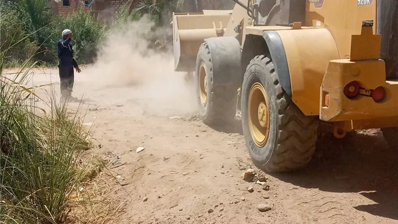 التنمية المحلية تشارك الهيئة القبطية الإنجيلية أعمال النظافة بمحافظة قنا