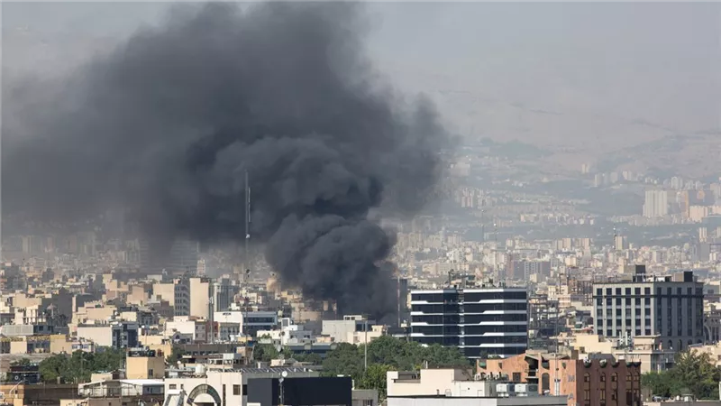 ‏التلفزيون الإيراني يعلن مقتل عسكريين في الهجمات الإسرائيلية الأخيرة