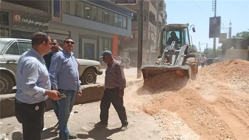 محافظ أسيوط: استكمال توسعة شارع الري بالقوصية للقضاء على الاختناقات المرورية