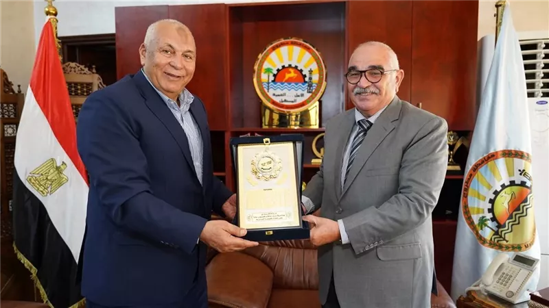 رئيس قضايا الدولة ومحافظ مطروح يدشنان عهدًا جديدًا من حماية المال العام ودعم التنمية الاستثمارية