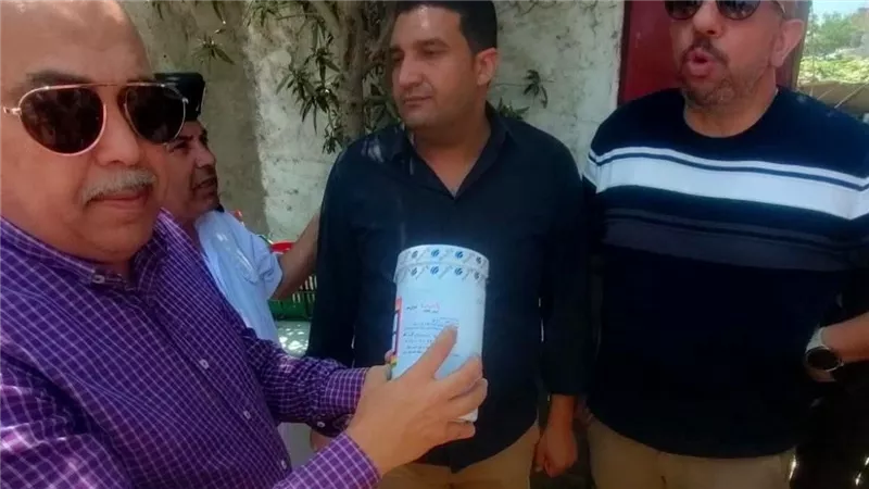 ضبط مادة تستخدم في غش عصير القصب بطوخ بالقليوبية وإحالة المخالفين للنيابة