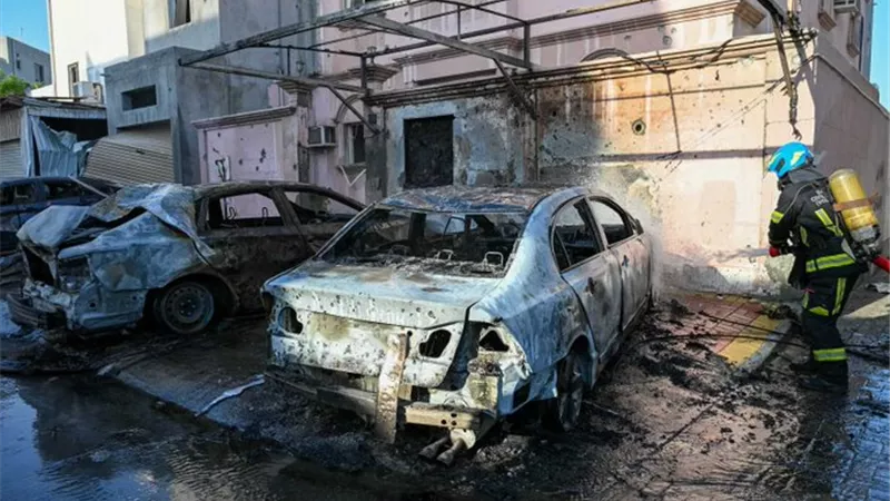 البحرين: إصابة طفلة جراء الهجمات الإيرانية.. واحتراق مركبات وتضرر منازل