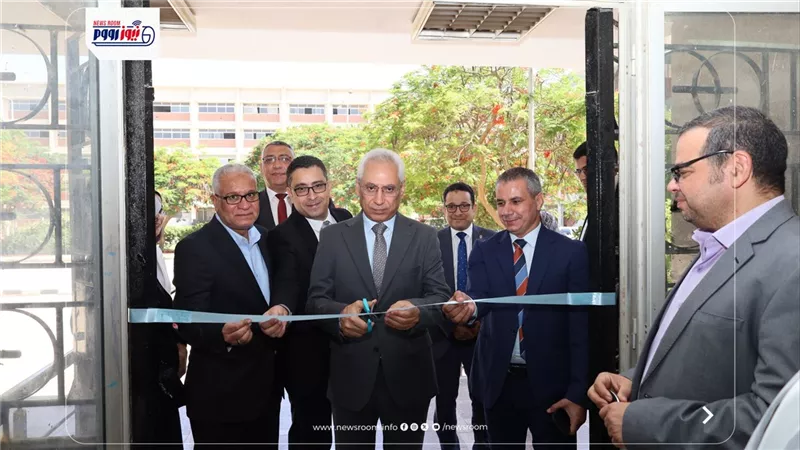 رئيس جامعة المنيا يفتتح ملتقى التوظيف ومعرض مشروعات التخرج بكلية الحاسبات