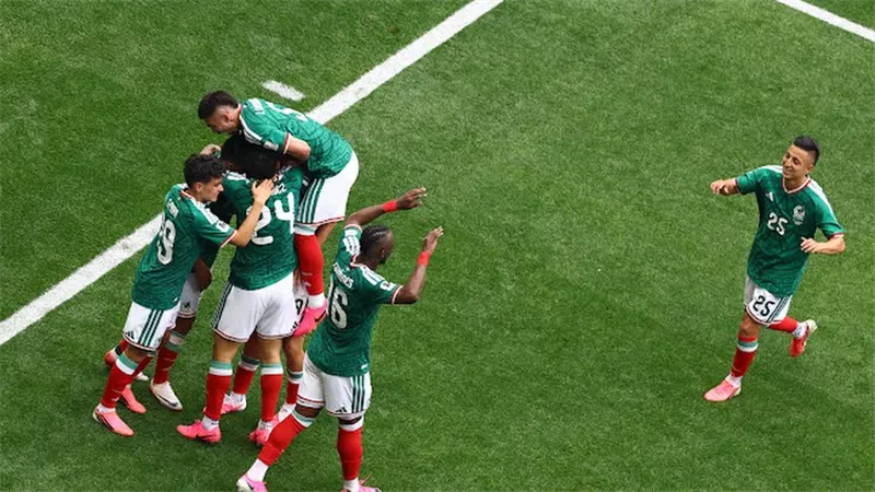 نتيجة وأهداف مباراة المكسيك وجنوب إفريقيا الشوط الثاني (2-0) في كأس العالم 