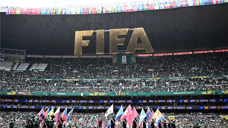 بطولة الأزمات لا الإنجازات.. 8 أزمات تضرب مونديال الفوضى 2026 بأمريكا