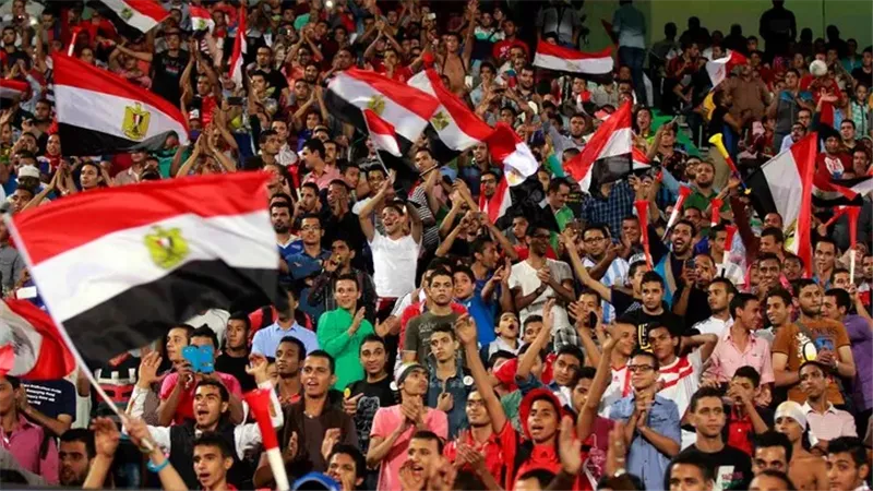 مناقشة خطة عودة الجماهير للمدرجات والملاعب بالسعة الكاملة على مائدة النواب