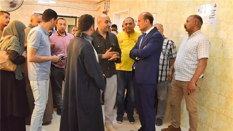 محافظ أسيوط يفاجئ مستشفى الإيمان العام بجولة ميدانية ويوجه بتيسير الإجراءات 