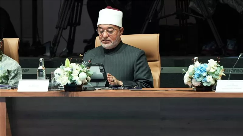مفتي الجمهورية يلقي البيان الختامي للقمة الدولية الثالثة للقيادات الدينية 2026