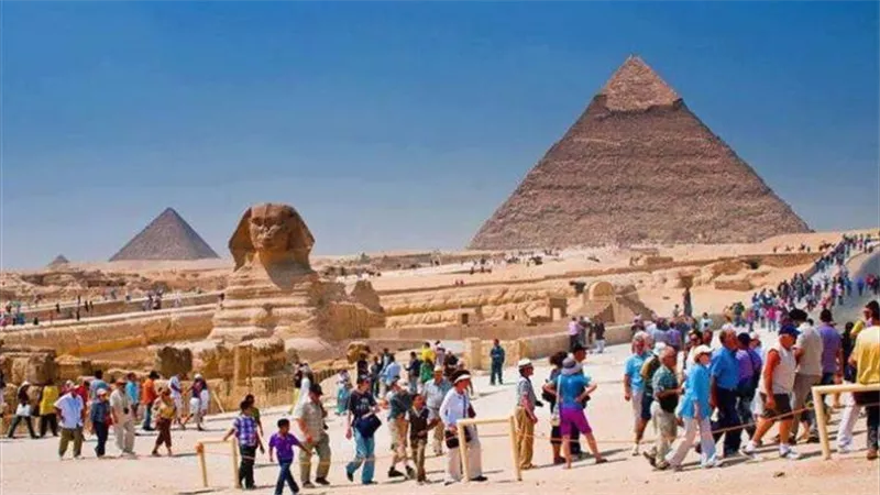 مصر ثاني أكبر الدول العربية في إيرادات السياحة خلال عام 2025
