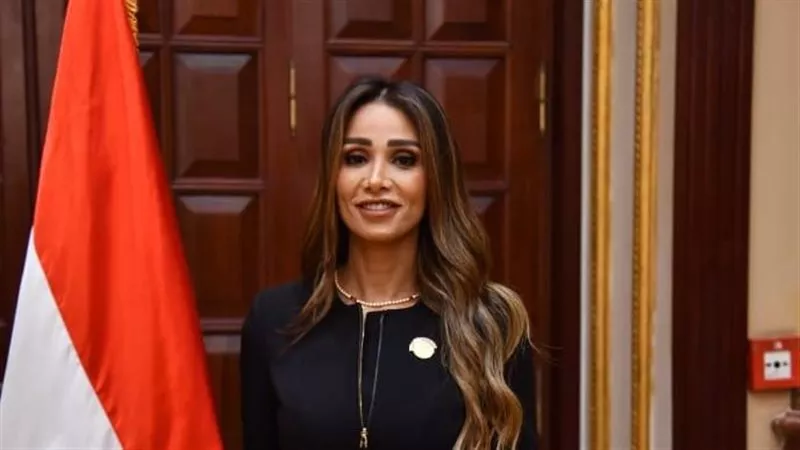 النائبة إنجي نصيف تطالب بتوسيع مظلة الحماية الاجتماعية وزيادة مخصصات التعليم 