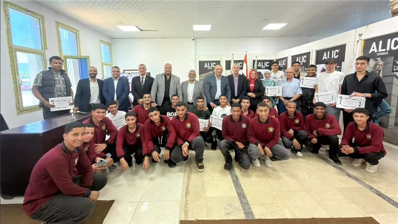 عقود عمل تبدأ من 7000 جنيه لخريجي مدرسة مجمع صناعات الجلود المتطورة