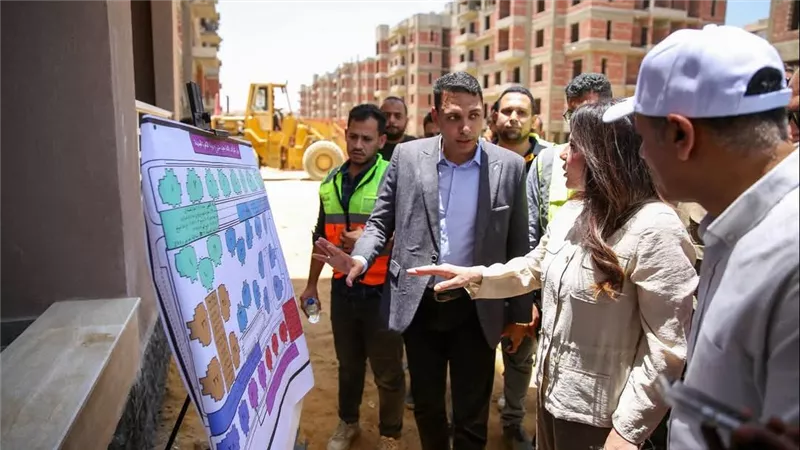 وزيرة الإسكان تتفقد مشروع «ديارنا» بالقاهرة الجديدة       