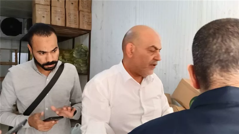 إعدام وتحفظ على 300 كجم لحوم فاسدة داخل مطاعم ببندر بنها