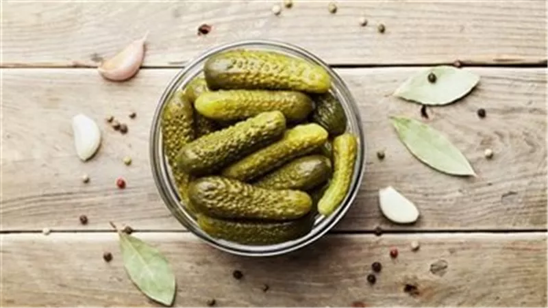 طريقة عمل الخيار المخلل السريع.. خطوات سهلة وبسيطة لتحضيره