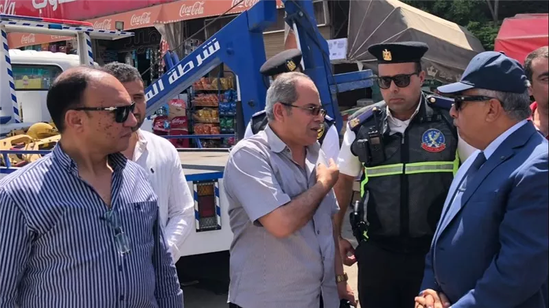 محافظ الدقهلية يتابع انتظام عمل منظومة الاتوبيسات VIP الجديدة 
