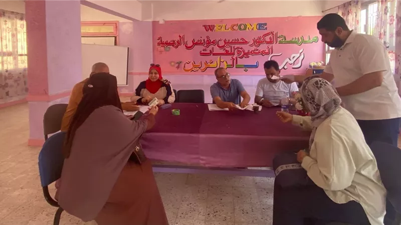 وكيلة تعليم السويس تتفقد لجنة اعتذارات المعلمين عن امتحانات الثانوية العامة 