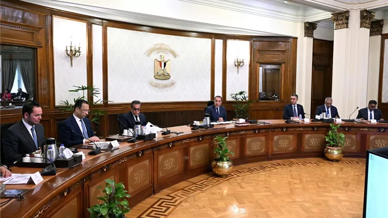 رئيس الوزراء يتابع موقف منظومة كارت الخدمات الحكومية الموحد