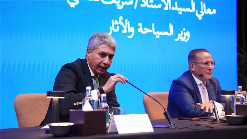 مبادرة مشتركة بين العمل والغرف السياحية لتيسير تشغيل الأجانب بالمناطق السياحية