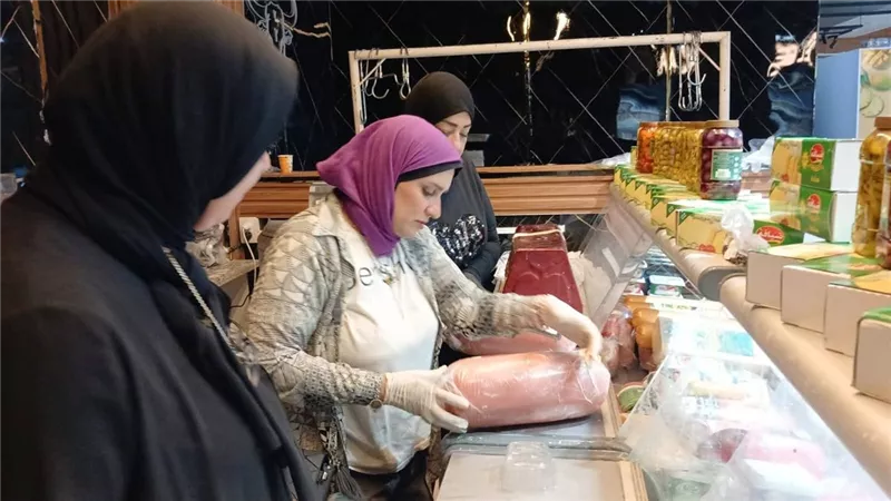 ضبط 76.6 كيلو لحوم ودواجن وأسماك غير صالحة للاستهلاك في السويس