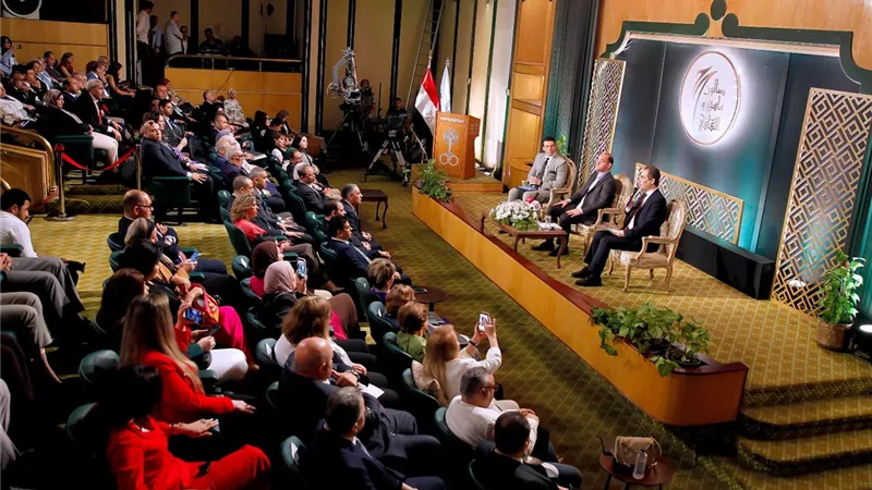 إقبال لافت على صالون ماسبيرو الثقافي.. وزير المالية في زيارة موسعة لماسبيرو