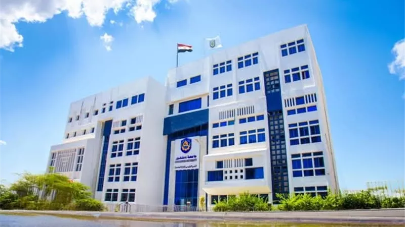 دمنهور تتصدر الجامعات المصرية في التعامل الفوري مع الشكاوى