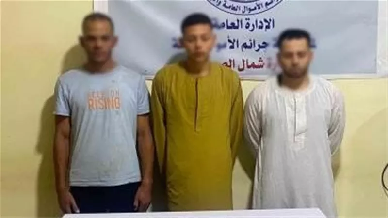 ضبط 3 متهمين بالمنيا لاتهامهم بالنصب الإلكتروني باسم البنوك