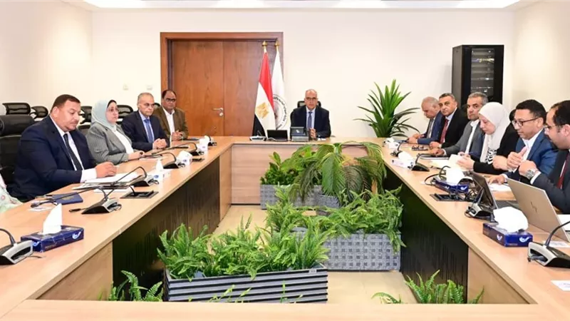 سويلم يوجه بالتنفيذ الصارم لإجراءات حماية نهر النيل من التلوث