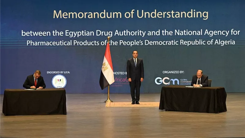 رئيس الوزراء يشهد توقيع ثلاث مذكرات تفاهم استراتيجية لتعزيز التعاون الإقليمي 