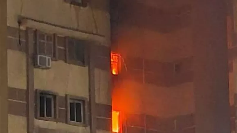 السيطرة على حريق شقتين سكنيتين بمدينة الملك عبدالله بحي عتاقة في السويس