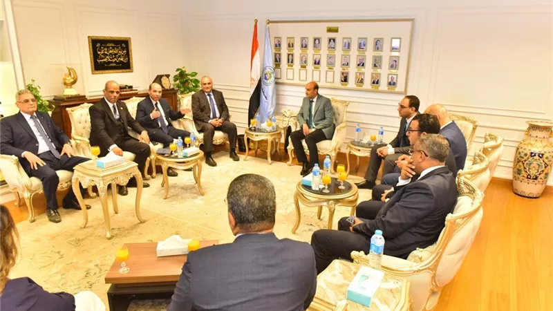 محافظ أسيوط يستقبل وفد  المالية  للمشاركة بإطلاق  البرنامج التدريبي للموازنة