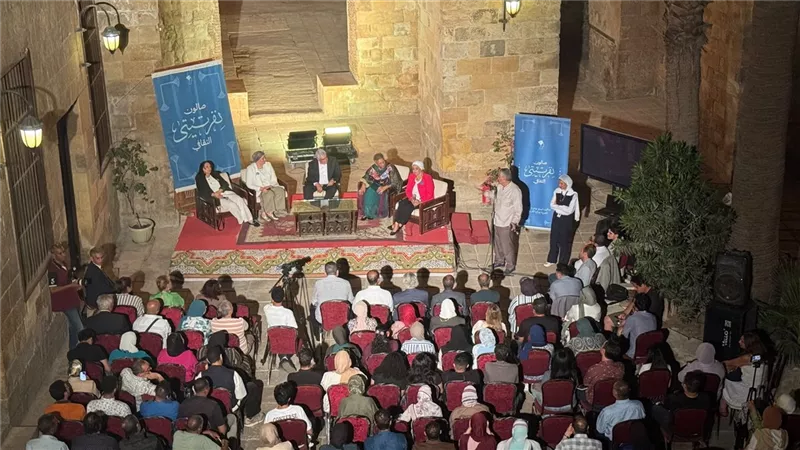 زاهي حواس في صالون نفرتيتي: معارك حماية الهوية واسترداد الآثار المصرية