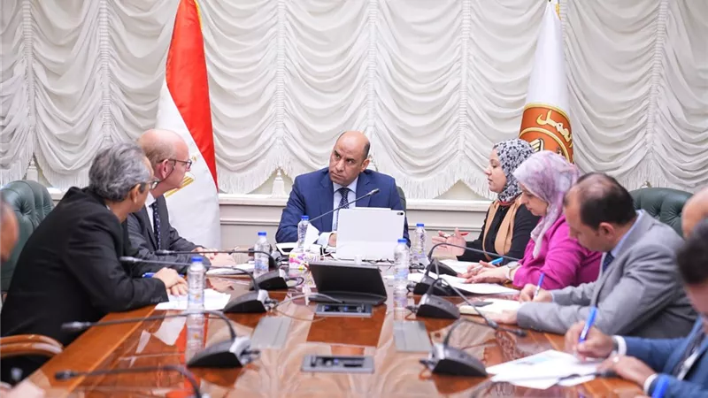 وزير العمل يبحث مع «GIZ» تطوير مشروع الدخول إلى سوق العمل وتعزيز التشغيل