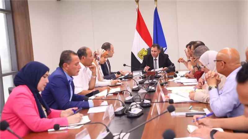 محافظ دمياط يتابع طلبات تقنين أراضي الإصلاح الزراعي ويؤكد سرعة الإنجاز
