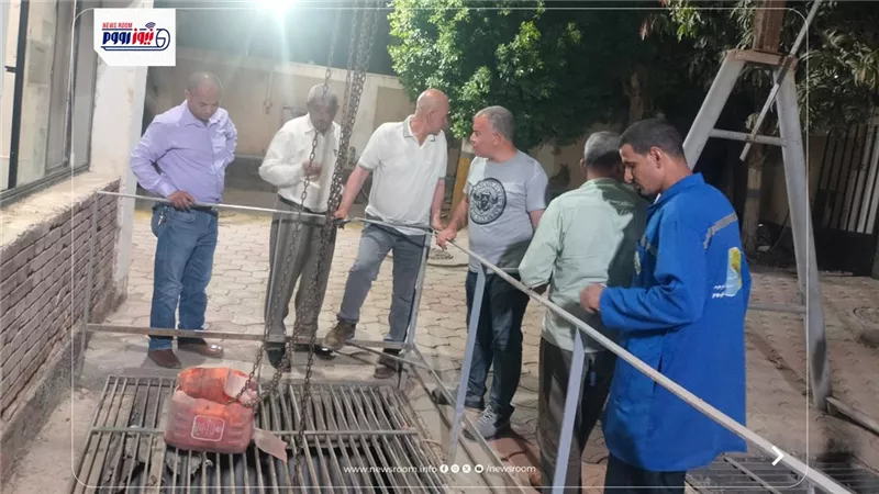 رئيس مياه الفيوم يواصل الجولات الليلية التفتيشية المفاجئة لمتابعة انتظام العمل