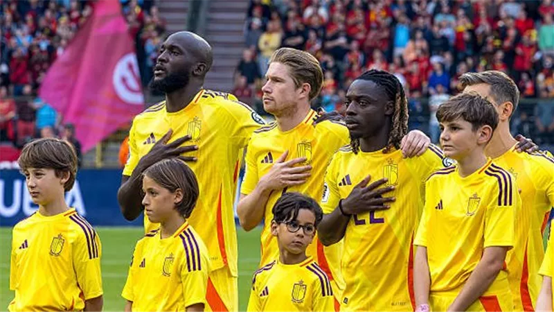 البريميرليج يحكم تشكيل بلجيكا.. 10 أندية و6 دوريات ضد منتخب مصر 