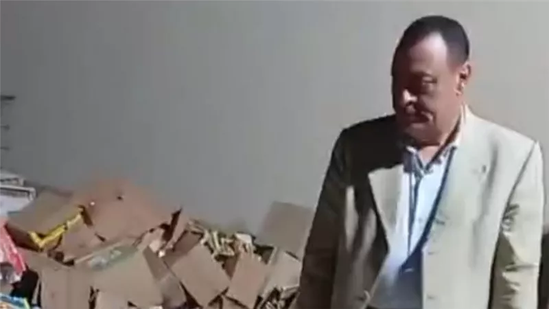 ضبط مخزن مخالف بالإسماعيلية يحتوي كميات ضخمة من الأغذية الفاسدة