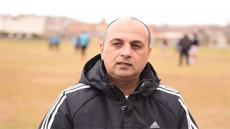 عمرو أنور نائبًا لمدير أكاديميات الأهلي وأحمد السيد مساعدًا 