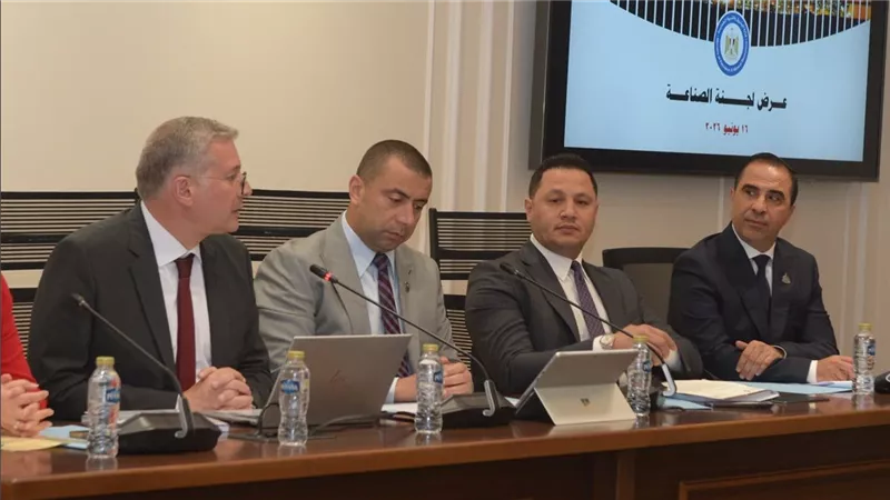 وزير البترول أمام النواب: نستهدف وصول الطاقة المتجددة إلى 42% بحلول 2030