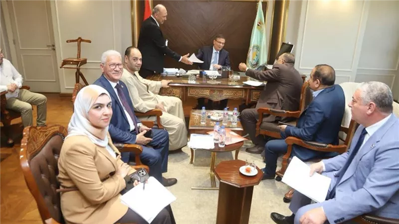 وزير الزراعة يلتقي النواب: دعم الفلاح أولوية وتشديد الرقابة على الأسمدة