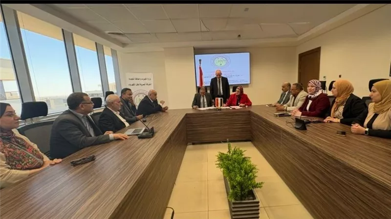 نقل الكهرباء توقع عقدًا لتفريغ 750 ميجاوات من مشروعات طاقة الرياح بخليج السويس