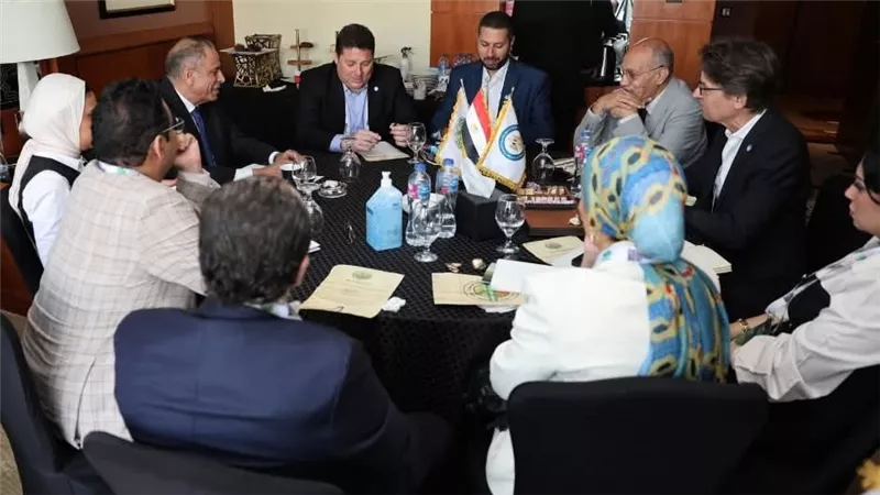 فوسفات مصر تبحث مع تكنيب التكنولوجيا المتقدمة في تصنيع الأسمدة الفوسفاتية