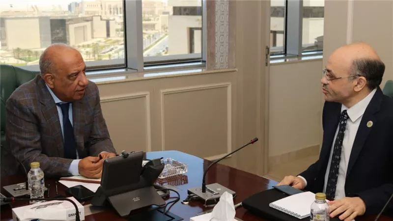 وزير الكهرباء يبحث مع رئيس هيئة المواد النووية الاستفادة من العناصر النادرة  