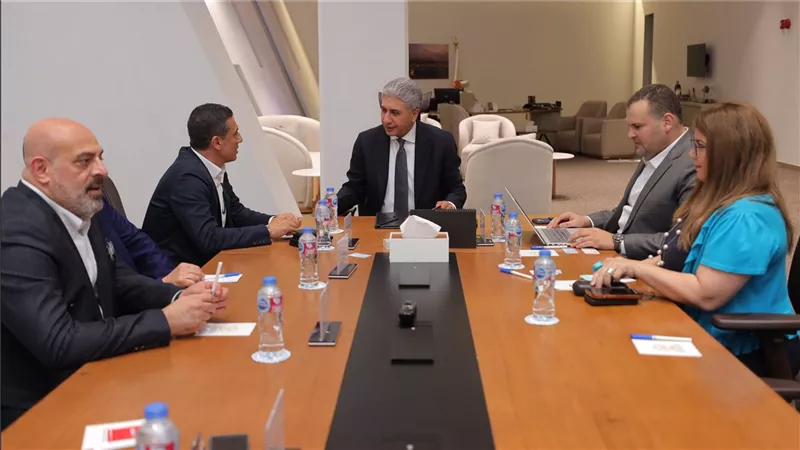 شريف فتحي يلتقي بمسئولي Anex Group وWizz Air لزيادة الحركة السياحية 