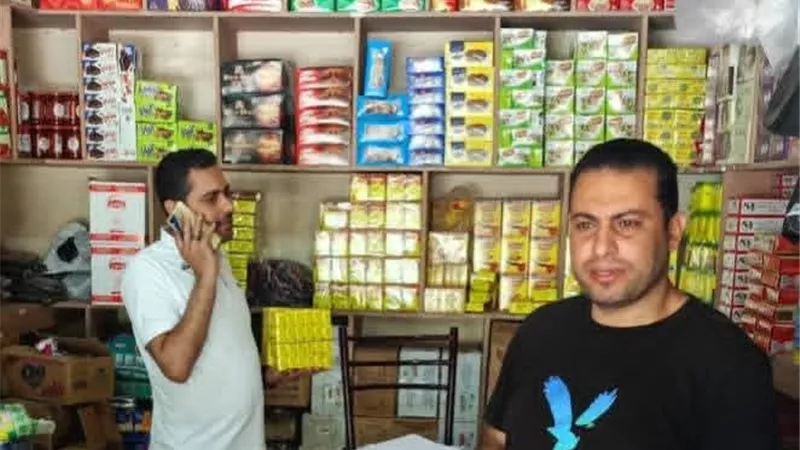 ضبط 1200 قطعة شوكولاتة مجهولة المصدر في محافظه البحيرة