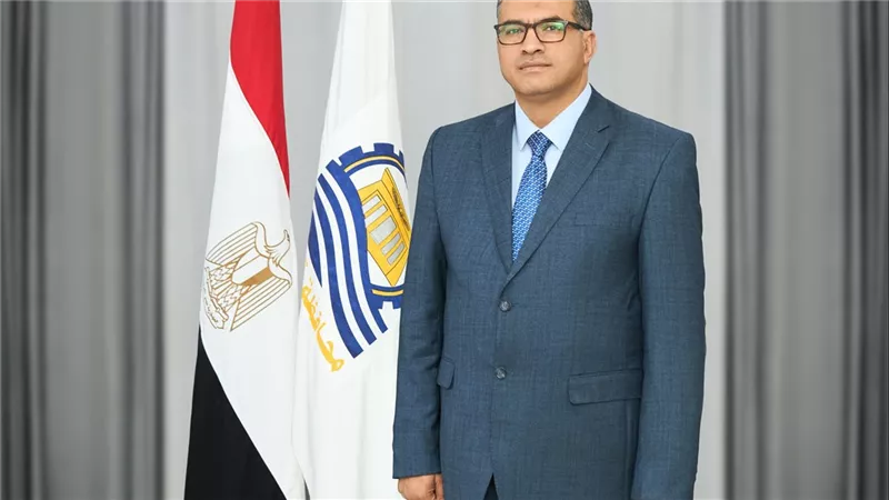 محافظ قنا يشدد على استكمال خطوط السير إلى 