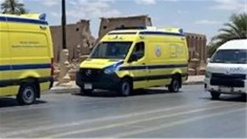 إصابة 4 أشخاص في تصادم دراجتين ناريتين أعلى كوبري الفرشوطي بالقرنة