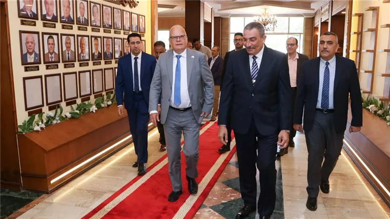 سفير السويد بالقاهرة يشيد بمشروعات ميناء دمياط ويؤكد مكانته اللوجستية  