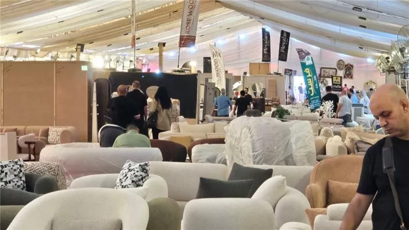 إقبال متزايد لمعرض أثاث دمياط والنقابة تدرس التوسع بمعارض جديدة بالساحل  