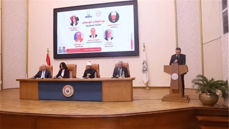 لجنة الإعلام بالأعلى للثقافة تعقد مائدة مستديرة حول دور الخطاب الوسطي 