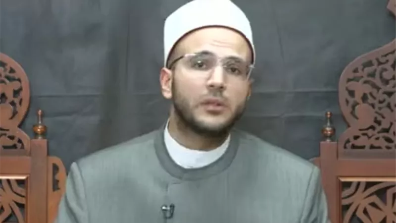أمين الفتوى: لا إثم على السائل إذا أخطأ المفتي                        